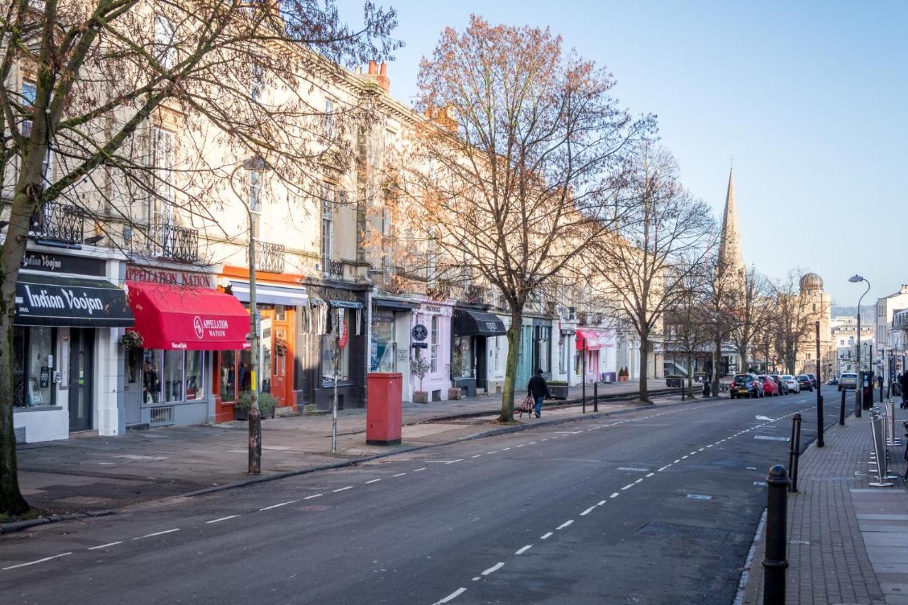 Elliot Oliver - Modern 2 Bedroom Town Centre Apartment Cheltenham Bagian luar foto
